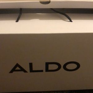 Women brand new light weight shoes